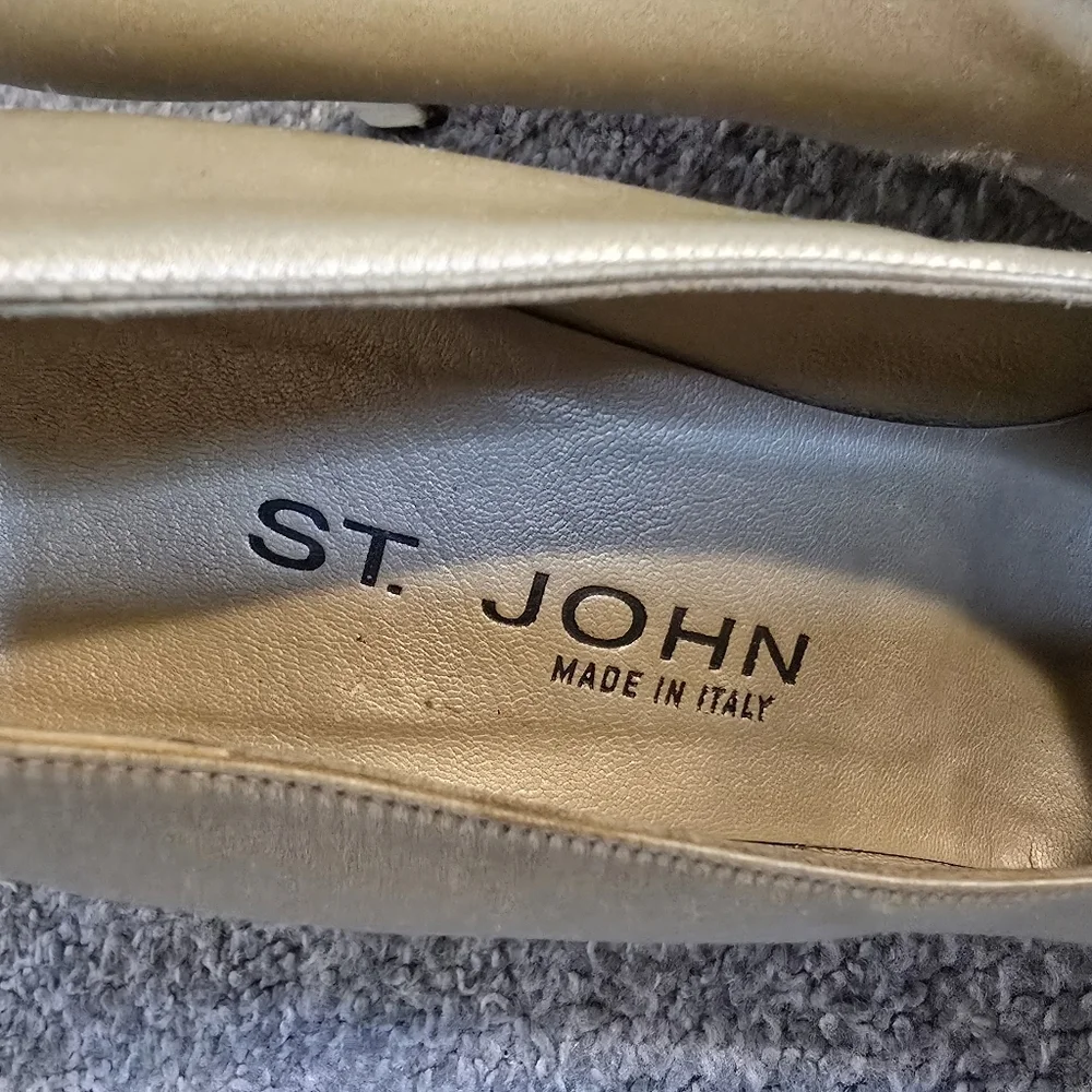 St John Made In Italy Gold Satin Sequin Toe Cap Pumps Size 7